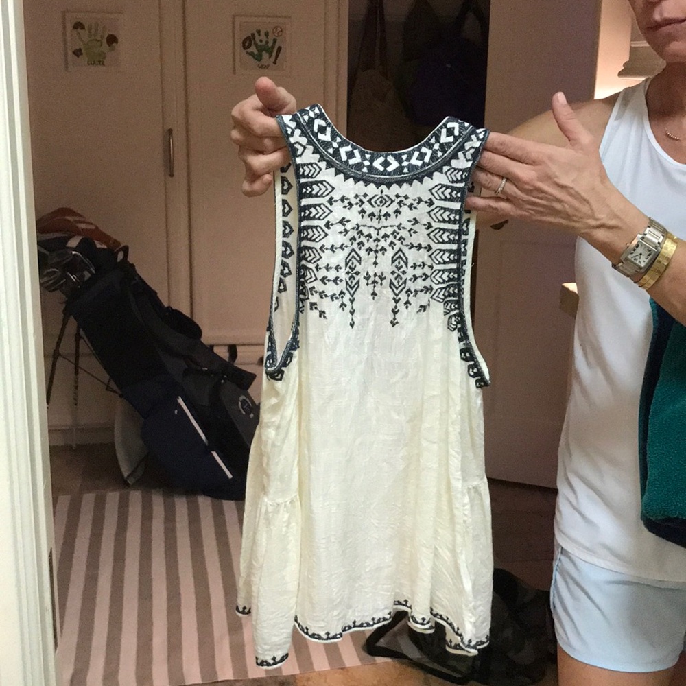 Embroidery tank top